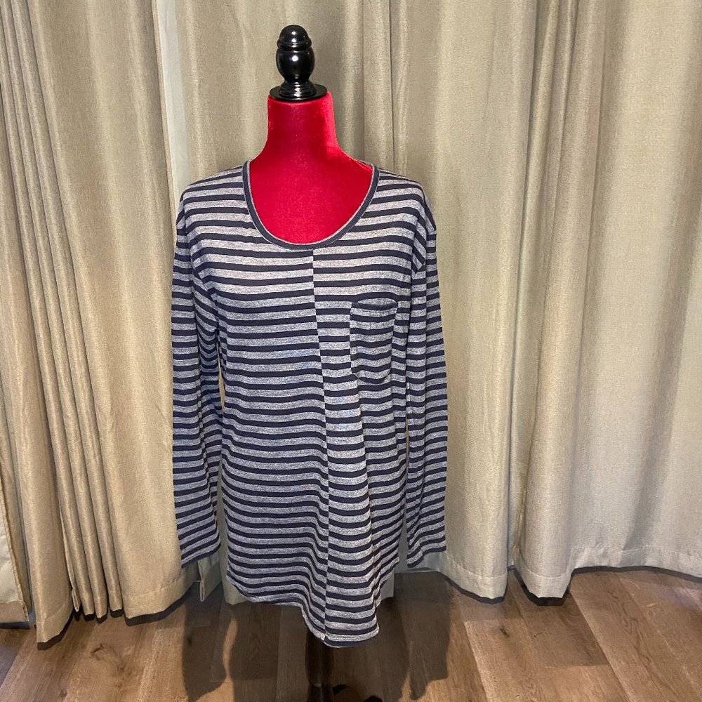 Striped scooped neck casual top